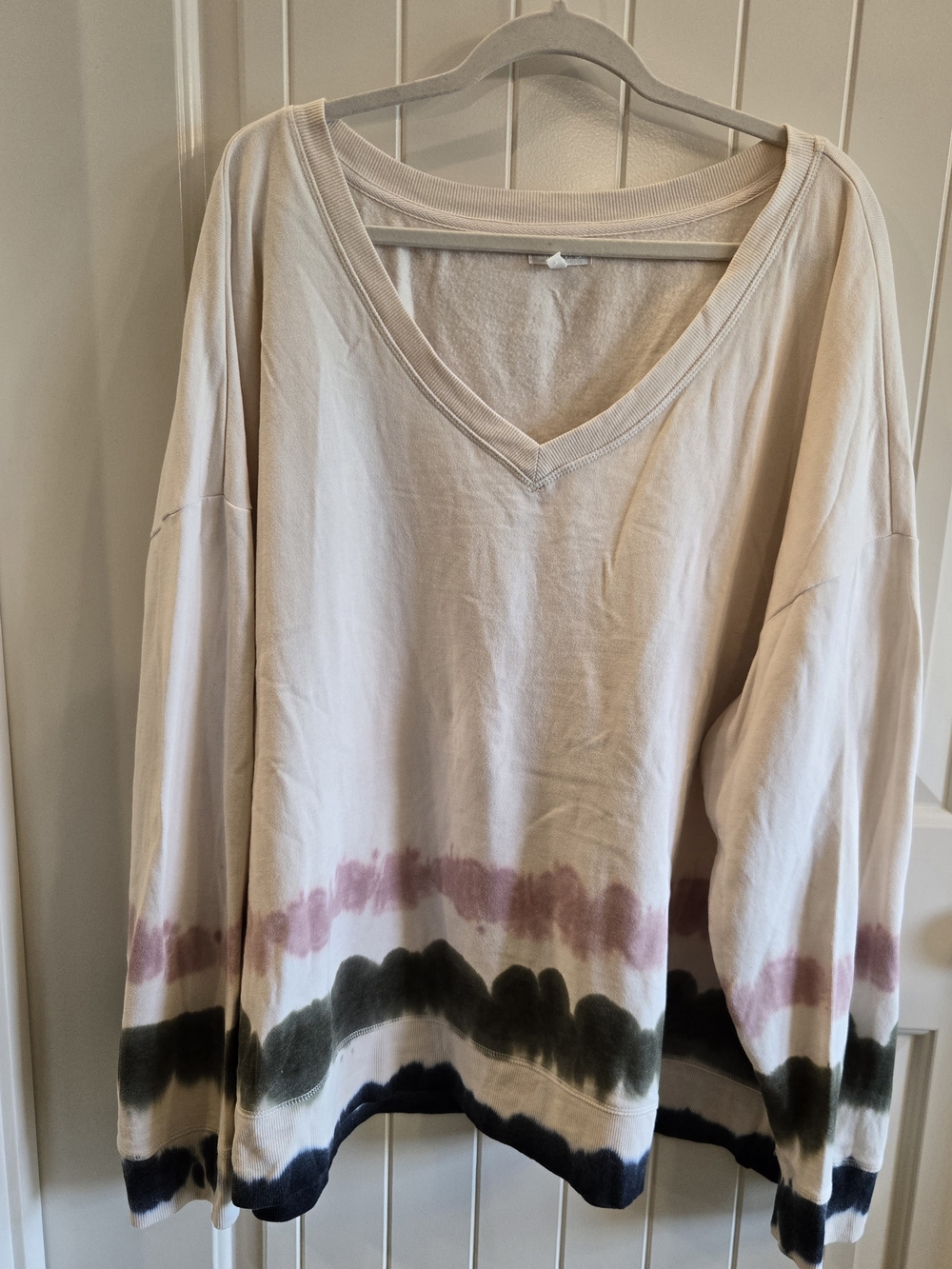 Maurices Plus Women's Cream V-Neck Tie-Dye Hem Long Sleeve Top Size 4x